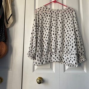 Reitmans XL- Polka dot blouse fitted cuffs